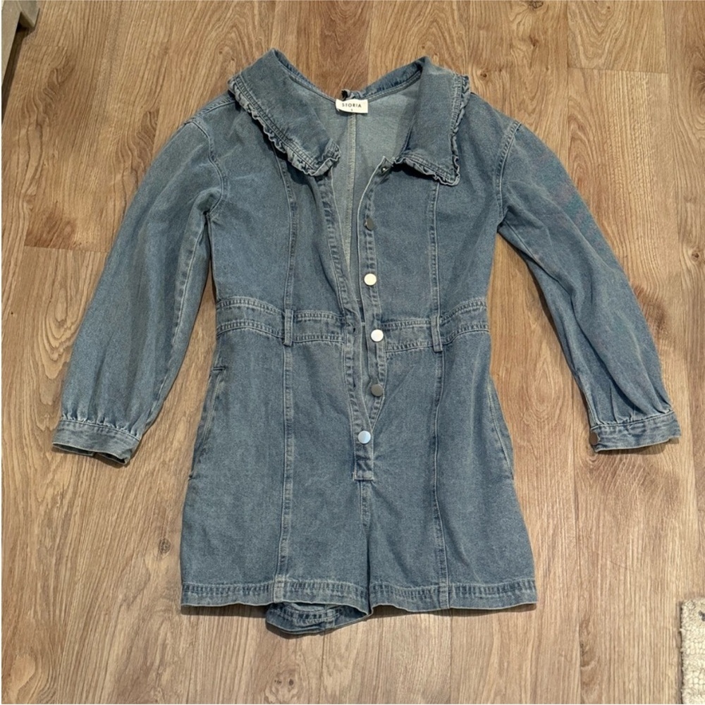 Storia Denim Romper with Ruffle Collar